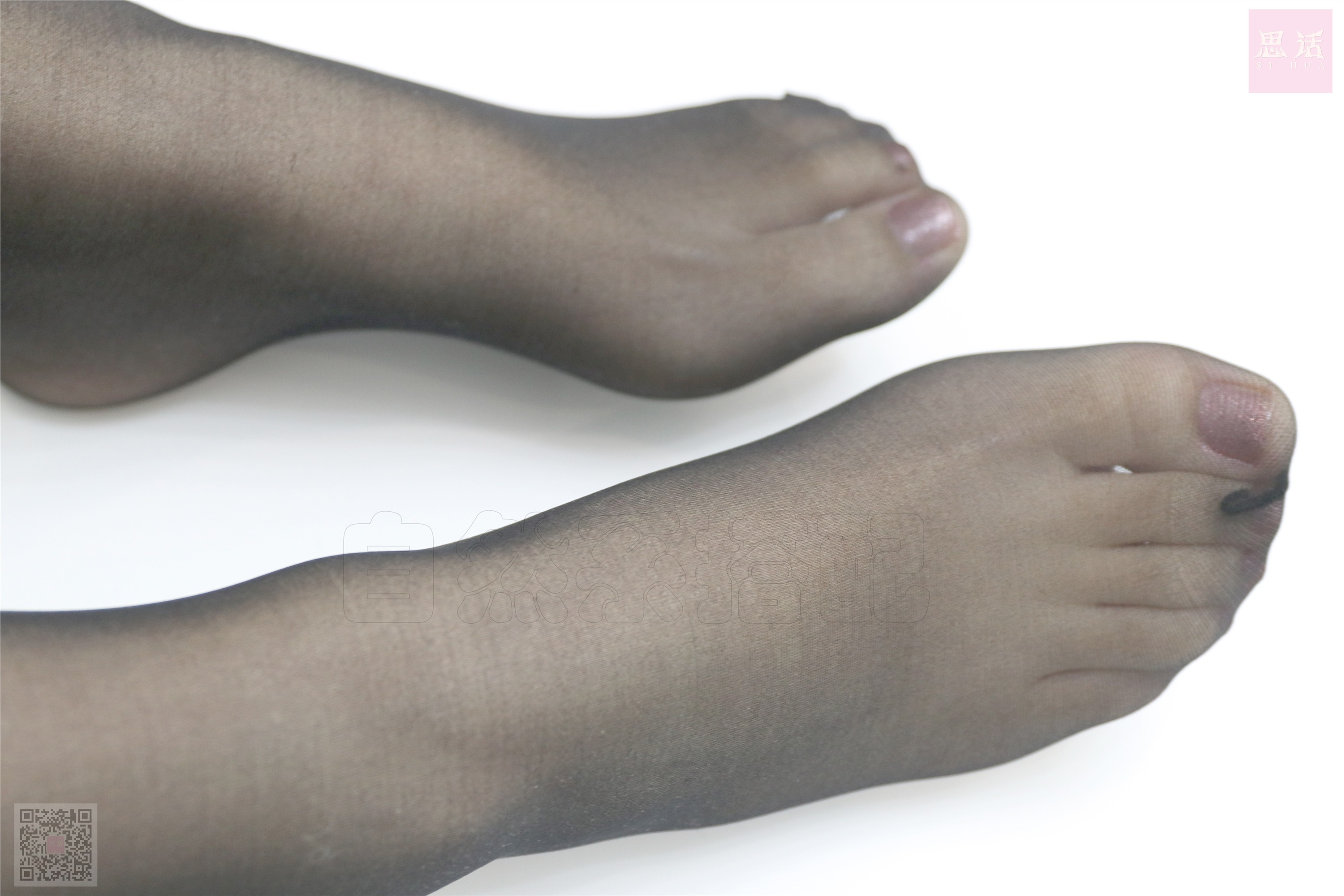 SiHua思话  SH024 可乐 双丸子头邂后上旗袍